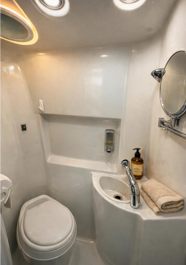 Full wet bath with shower